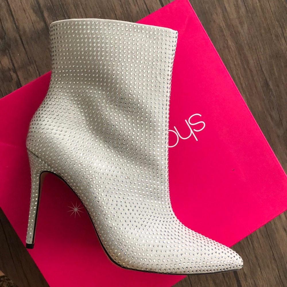 Silver sparkle bootie